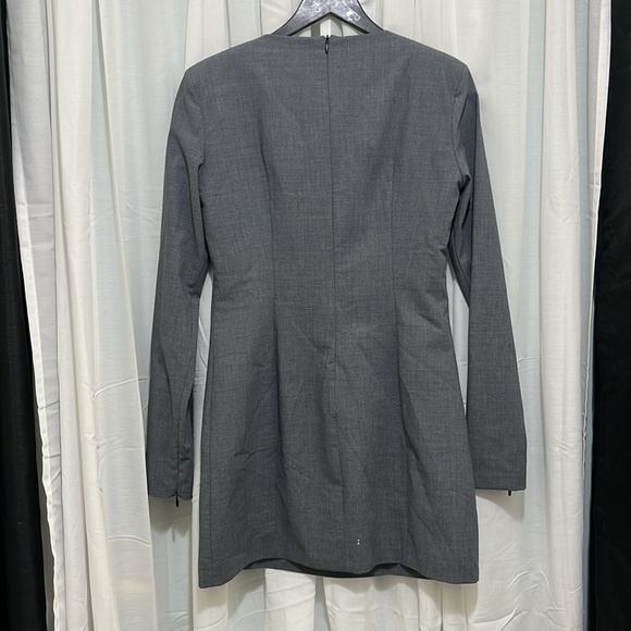 NWT Zara Long Sleeve Dress with Zipper Back and Cuff a235 - Picture 4 of 5